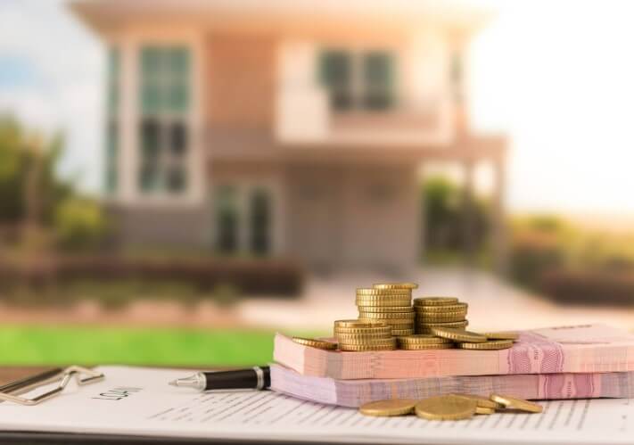 Buys Houses for Cash